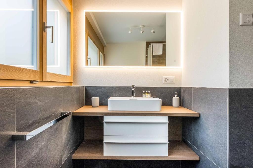Apartamento Eiger Panoramica - Aare Jungfrau Ag Grindelwald Exterior foto